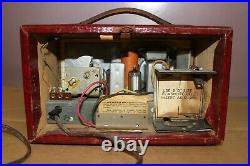 Vintage 1950 TRAVLER Model 5022 3 Way Tube Snakeskin Bakelite Radio NICE/WORKS