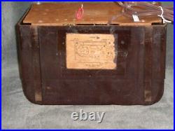 Vintage 1950 Trav-Ler model 5061 tube radio is fully restored