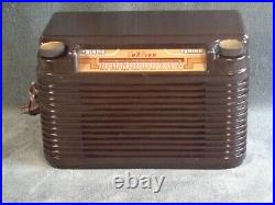 Vintage 1950 Trav-Ler model 5061 tube radio now fully restored