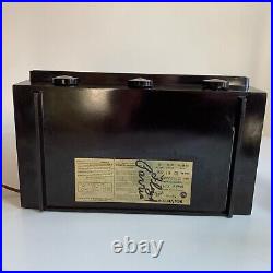 Vintage 1950 Working RCA VICTOR X-711 AM/FM/Phono 7-Tube Radio Brown Bakelite