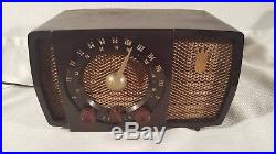 Vintage 1950 Zenith AM & FM Radio Model H723Z Iconic and Working