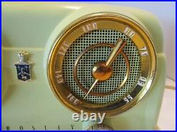 Vintage 1950's Crosley AM Radio Model D 25 CE Tube clock/radio Chartreuse green