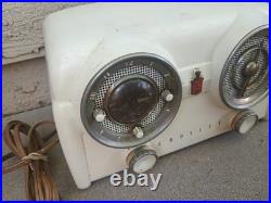 Vintage 1950's Crosley Dashboard Tube Clock Radio D-25WE Tested & Working