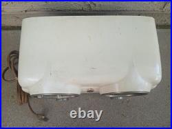 Vintage 1950's Crosley Dashboard Tube Clock Radio D-25WE Tested & Working