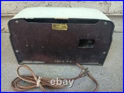 Vintage 1950's Crosley Dashboard Tube Clock Radio D-25WE Tested & Working