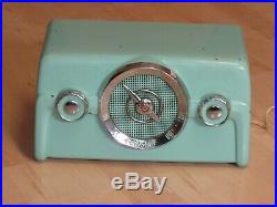 Vintage 1950's Crosley Model 10-139 Aqua Blue Chrome Tube Bakelite Radio Working