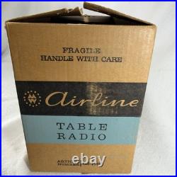 Vintage 1950's Montgomery Ward AM Radio Clock Alarm GTM 1823A Blue White works