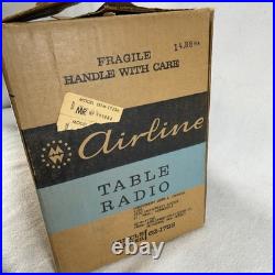 Vintage 1950's Montgomery Ward AM Radio Clock Alarm GTM 1823A Blue White works