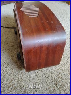 Vintage 1950's Packard Bell 602 Tube Radio (Recapped & Working) Vintage 1950's Packard Bell 602 Tube Radio (Recapped & Working)