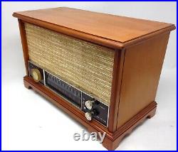 Vintage 1950's Zenith K-731 Long Distance AM/FM Tube Radio Needs New Caps