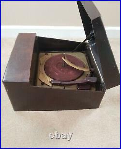 Vintage 1950s Admiral Model 5D32D Radio Phonograph Record Player Bakelite RARE