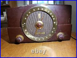 Vintage 1950s Bakelite Zenith Radio Tested Works Model K725