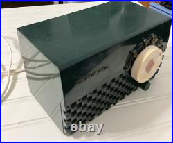 Vintage 1950s Motorola 5R1 AM Tube Radio Green Works Cord Replaced Mid Century