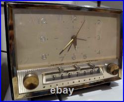 Vintage 1950s Westinghouse Clock Tube Radio Model H475T5