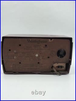 Vintage 1950s Westinghouse H-355T5 Tube Radio Telechron Alarm Clock Maroon. Read
