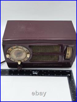 Vintage 1950s Westinghouse H-355T5 Tube Radio Telechron Alarm Clock Maroon. Read