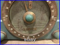 Vintage 1950s Zenith AM/FM Tube Radio Model K725 Bakelite French Green WORKS