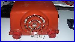 Vintage 1951 CROSLEY 11-103U Red Bakelite Case TUBE RADIO DASHBOARD STYLE