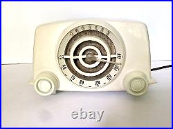 Vintage 1951 Crosley 11-100U Bulleye White AM Tube Radio Excellent