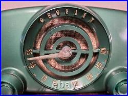 Vintage 1951 Crosley Bakelite Bullseye Tube Radio 11-102U Mid Century Works