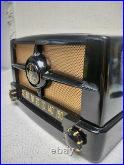 Vintage 1951 Emerson 587 Bakelite Table Tube Radio Mid-Century MCM Black Gold Vintage 1951 Emerson 587 Bakelite Table Tube Radio Mid-Century MCM Black Gold