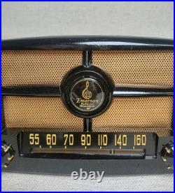 Vintage 1951 Emerson 587 Bakelite Table Tube Radio Mid-Century MCM Black Gold Vintage 1951 Emerson 587 Bakelite Table Tube Radio Mid-Century MCM Black Gold