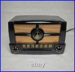 Vintage 1951 Emerson 587 Bakelite Table Tube Radio Mid-Century MCM Black Gold Vintage 1951 Emerson 587 Bakelite Table Tube Radio Mid-Century MCM Black Gold