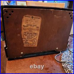 Vintage 1951 Ge Radio Bakelite Purple In Color 1951 Model 422 working am only