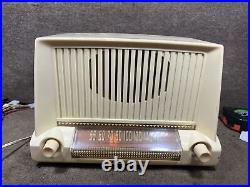 Vintage 1951 General Electric Tube Radio Model 423 Ivory color radio