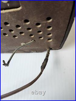 Vintage 1951 Zenith AM/FM Radio Tube Radio Model H72322 Bakelite Case
