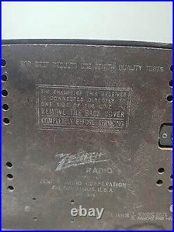 Vintage 1951 Zenith AM/FM Radio Tube Radio Model H72322 Bakelite Case