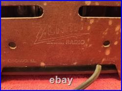Vintage 1951 Zenith H511 Racetrack Bakelite Tube Radio Powers On