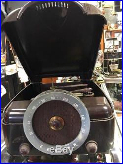 Vintage 1952 Bakelite Zenith Model J644 Cobra Cobra-Matic Phonograph Radio