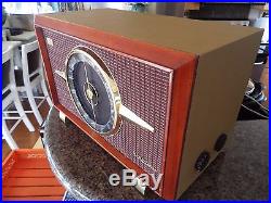 Vintage-1952 RCA Victor 6-RF-9 AM-FM Radio, Wood Case FULLY RESTORED