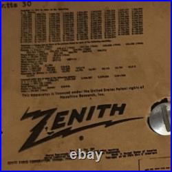 Vintage 1952 Zenith Deluxe Brown Bakelite Owl Eyes Tabletop Tube Radio