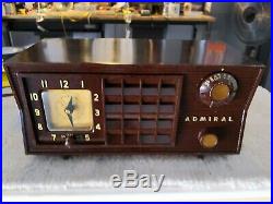 Vintage 1953 Admiral Tube AM Radio, Model 5S3 -== Restored==