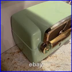 Vintage 1953 Crosley E-15CE Green Tube Radio Style Powers On Static AS-IS