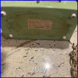 Vintage 1953 Crosley E-15CE Green Tube Radio Style Powers On Static AS-IS
