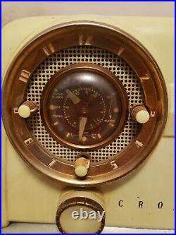 Vintage 1953 Crosley Model D 25 CE Radio UNTESTED