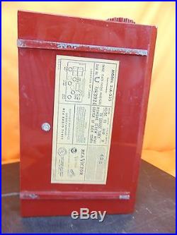 Vintage 1953 RCA Victor 3-X-535 Maroon Plastic Case TUBE RADIO MID CENTURY MOD