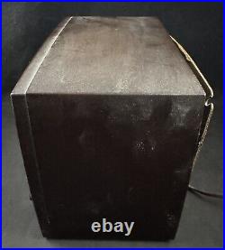 Vintage 1953 Westinghouse H-382T5 Table Tube Radio