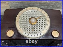 Vintage 1953 Zenith Bakelite Tube Radio Model K526 S-19493 Works! See Video