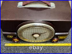 Vintage 1953 Zenith Bakelite Tube Radio Model K526 S-19493 Works! See Video Vintage 1953 Zenith Bakelite Tube Radio Model K526 S-19493 Works! See Video