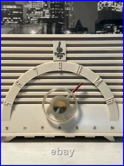 Vintage 1954 Emerson White Bakelite Model 811 Tube Radio MCM Works Stunning