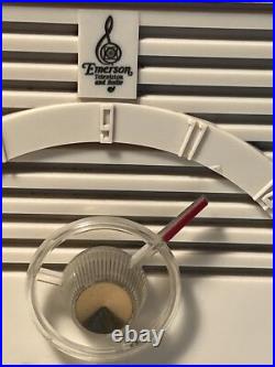 Vintage 1954 Emerson White Bakelite Model 811 Tube Radio MCM Works Stunning