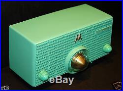 Vintage 1955 Jet Age Retro Motorola Turquoise Blue 56H Turbine Vacuum Tube Radio