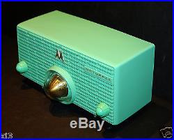 Vintage 1955 Jet Age Retro Motorola Turquoise Blue 56H Turbine Vacuum Tube Radio