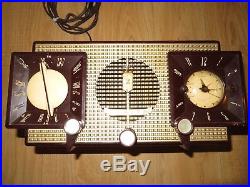 Vintage 1955 Mid Century Modern Zenith Tube Clock Radio model Z733