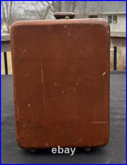 Vintage 1955 Zenith Trans Oceanic Wave Magnet Portable Tube Radio Works Video