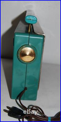 Vintage 1956 Zenith 4 bulb radio Z402F Tested Works Rare Color Free Shipping